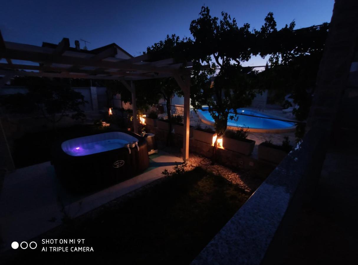 Vila Sentio Mare-Apartments Livaic Zeljko Pirovac Exteriér fotografie