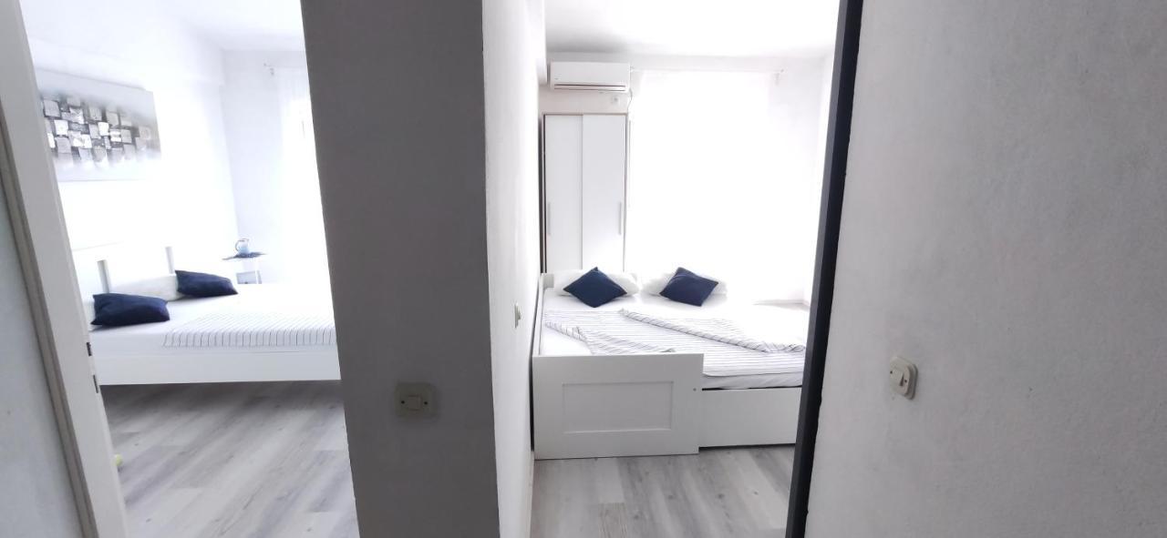 Vila Sentio Mare-Apartments Livaic Zeljko Pirovac Exteriér fotografie