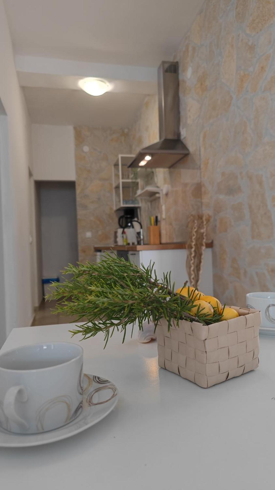 Vila Sentio Mare-Apartments Livaic Zeljko Pirovac Exteriér fotografie