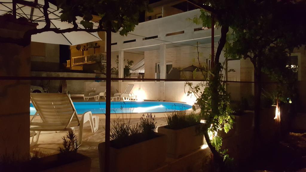 Vila Sentio Mare-Apartments Livaic Zeljko Pirovac Exteriér fotografie